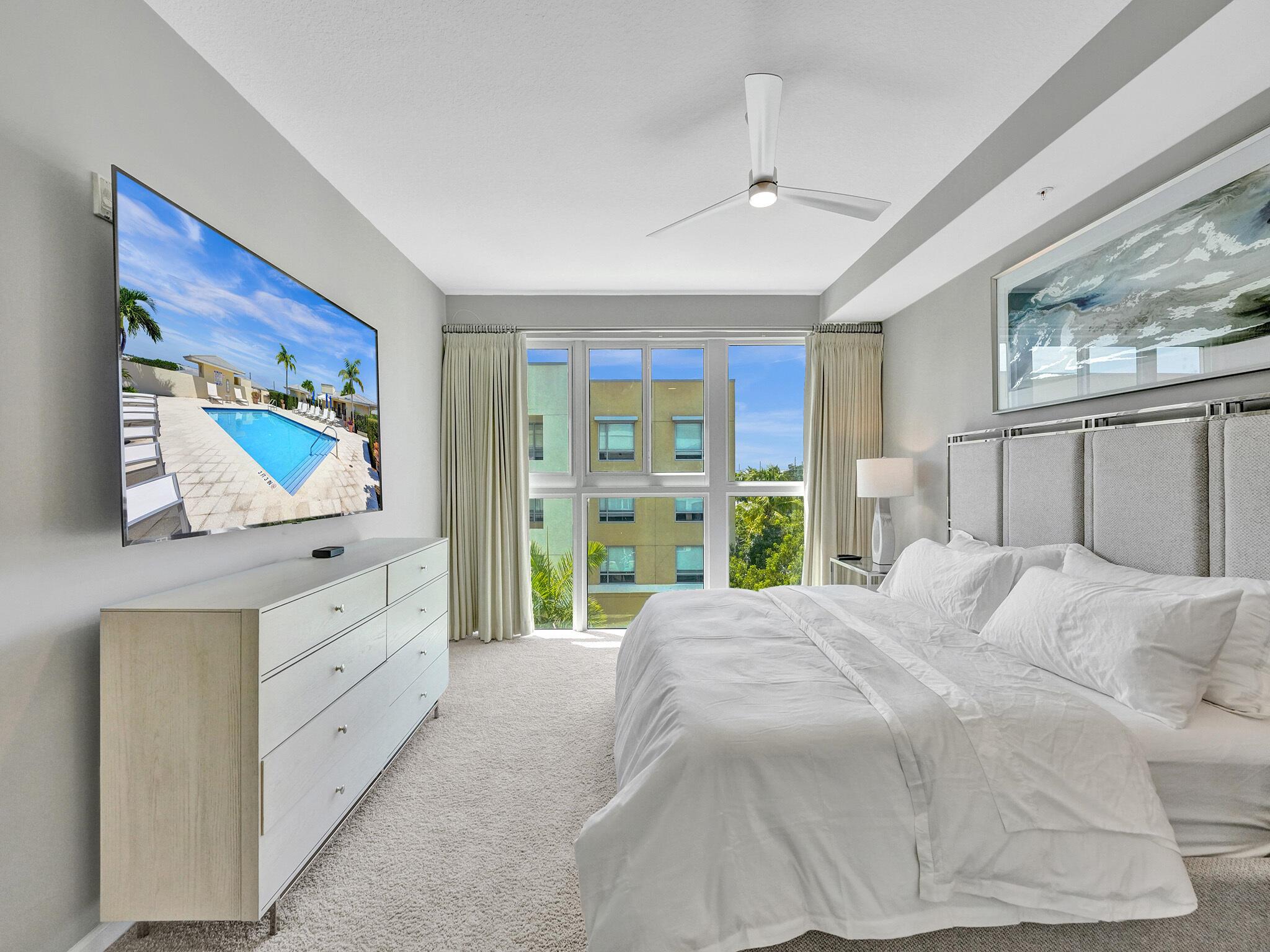 225 NE 1st Street 412