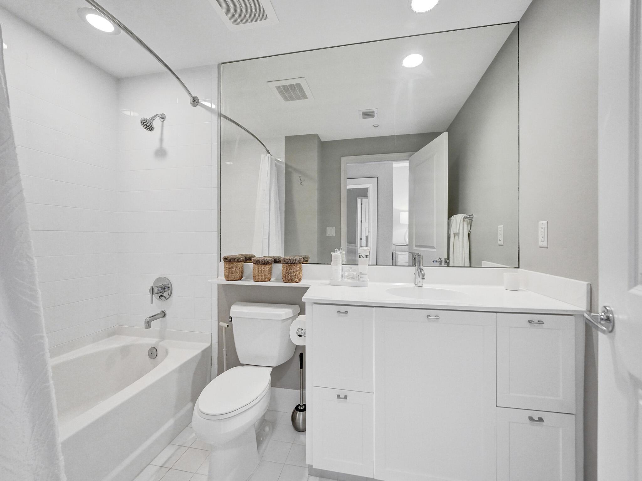 225 NE 1st Street 412