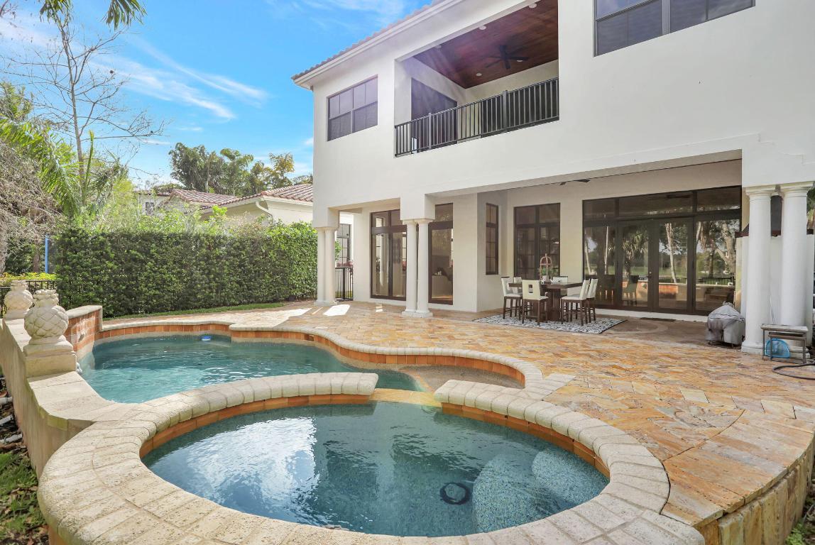 9387 Satinleaf Place, Parkland