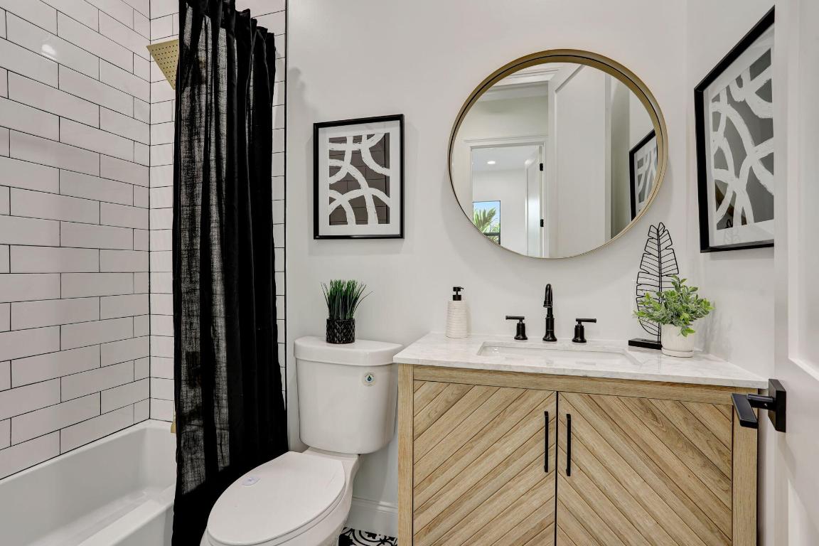 9387 Satinleaf Place, Parkland