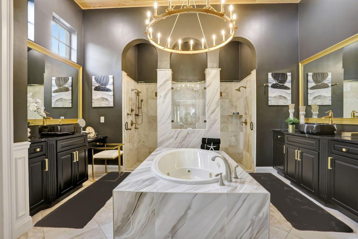 9387 Satinleaf Place, Parkland