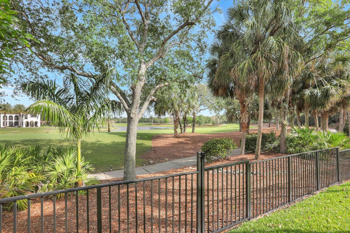 9387 Satinleaf Place, Parkland