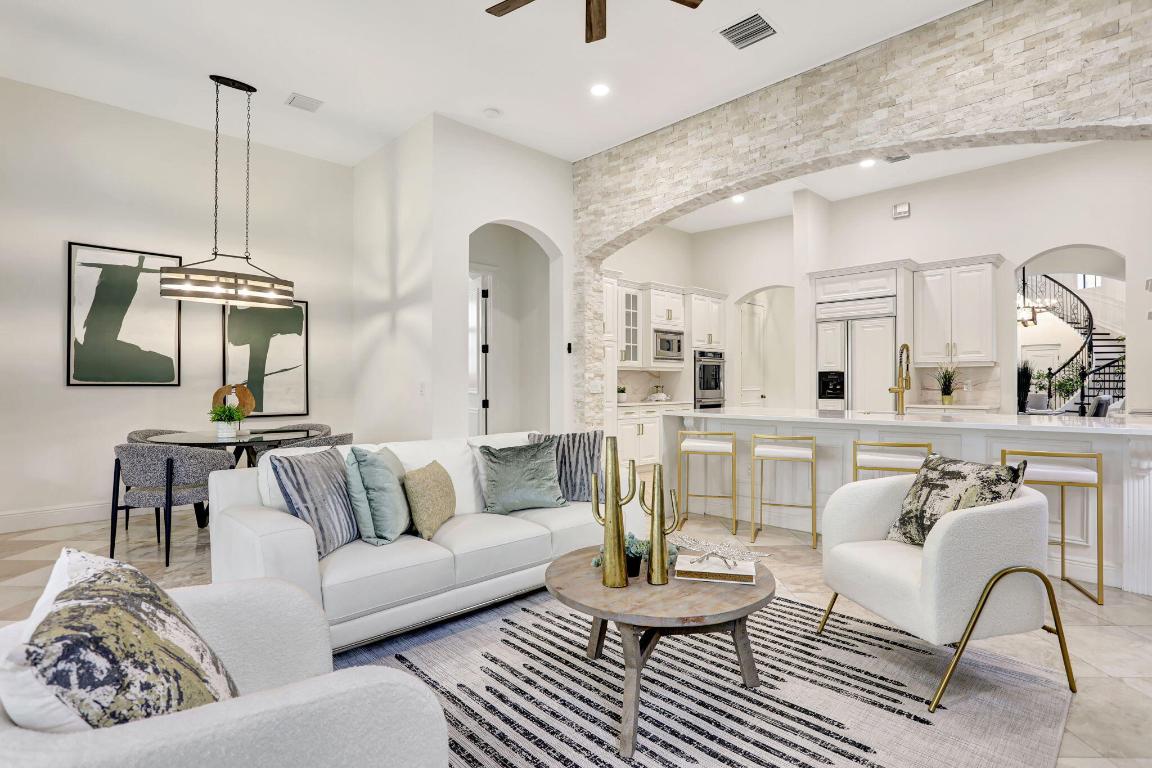 9387 Satinleaf Place, Parkland