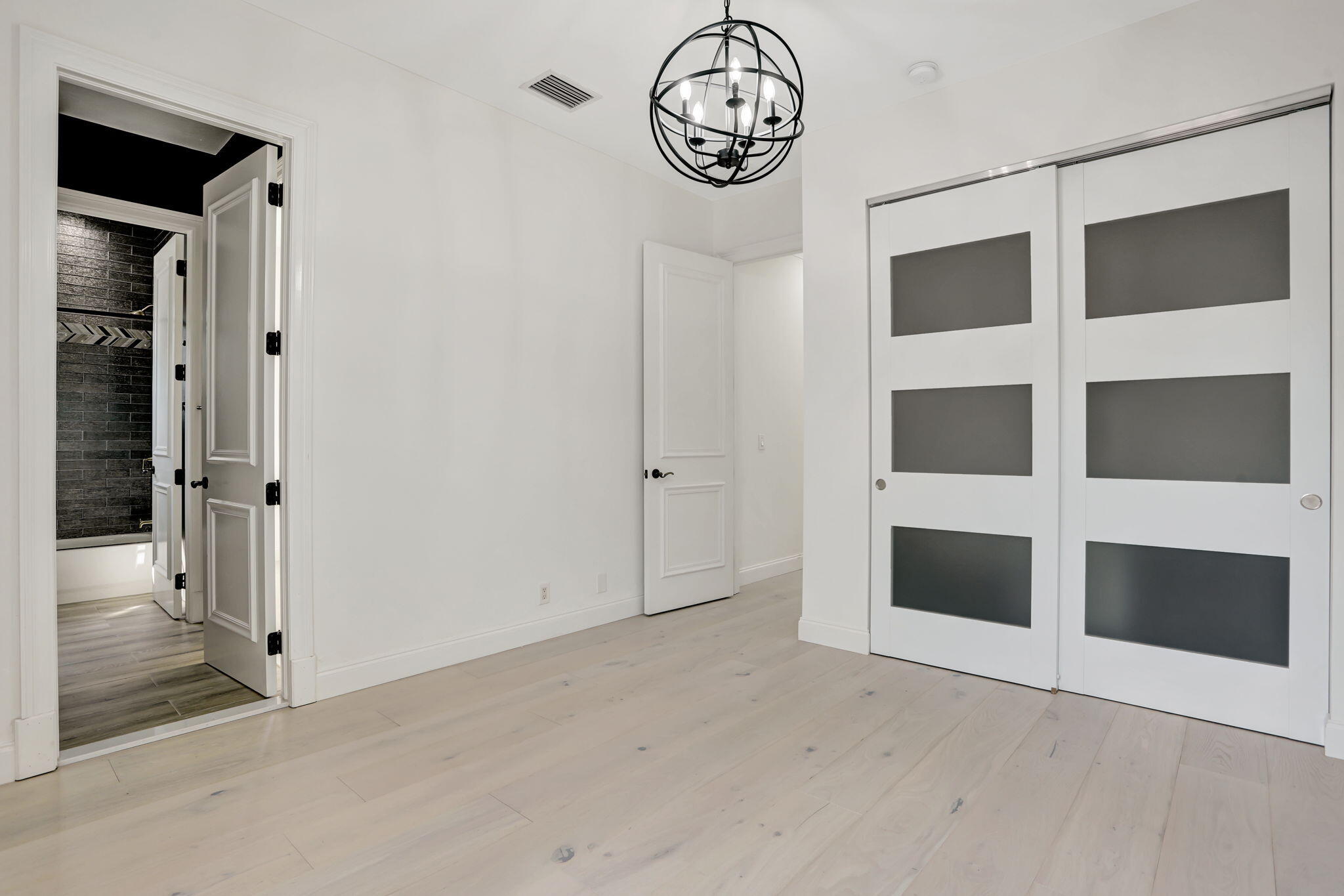 9387 Satinleaf Place, Parkland