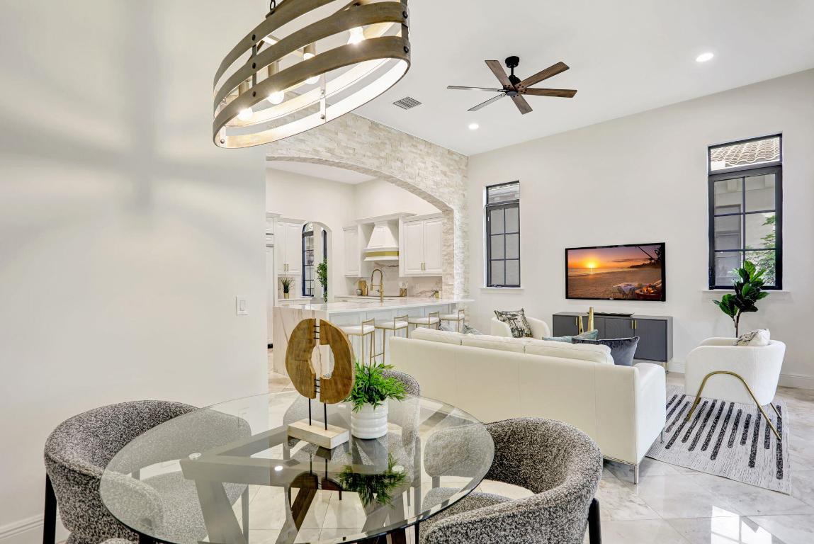 9387 Satinleaf Place, Parkland