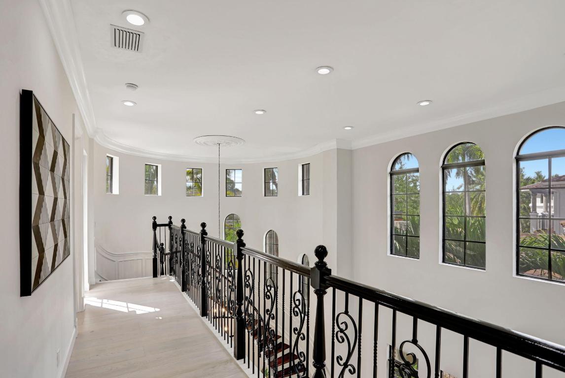 9387 Satinleaf Place, Parkland