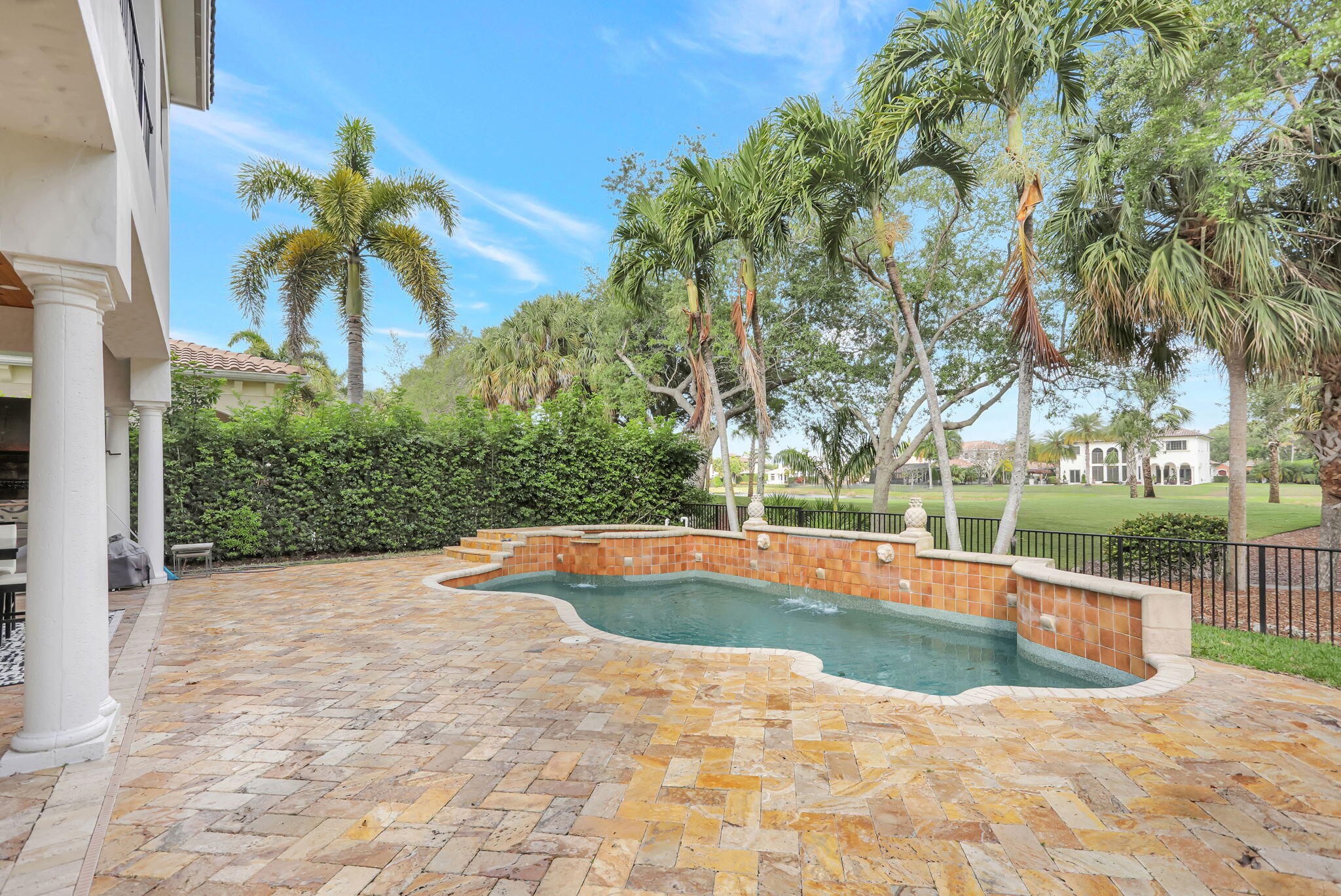 9387 Satinleaf Place, Parkland