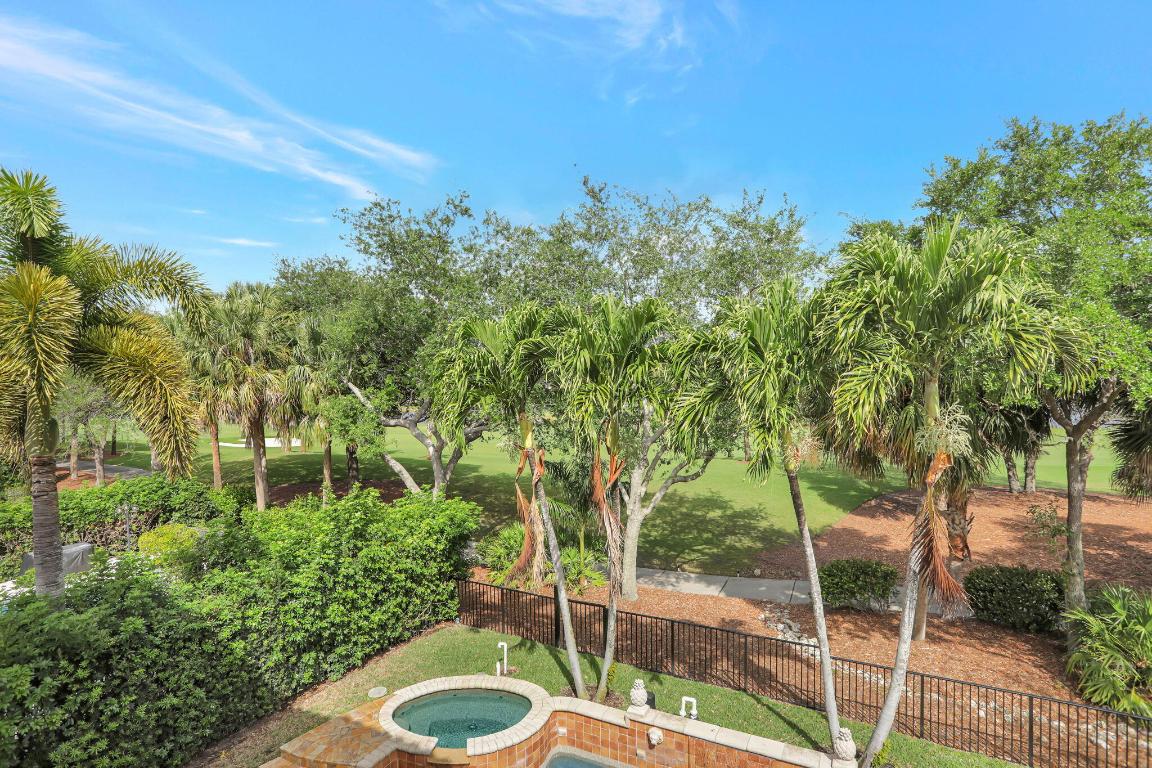 9387 Satinleaf Place, Parkland