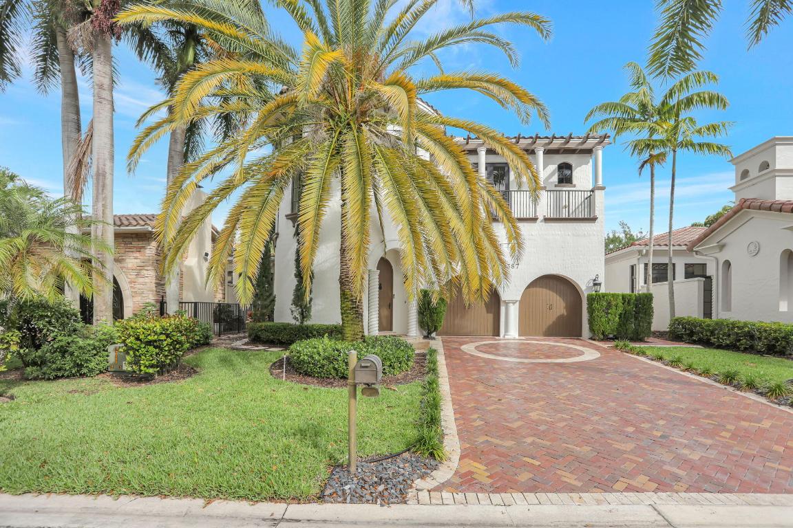 9387 Satinleaf Place, Parkland