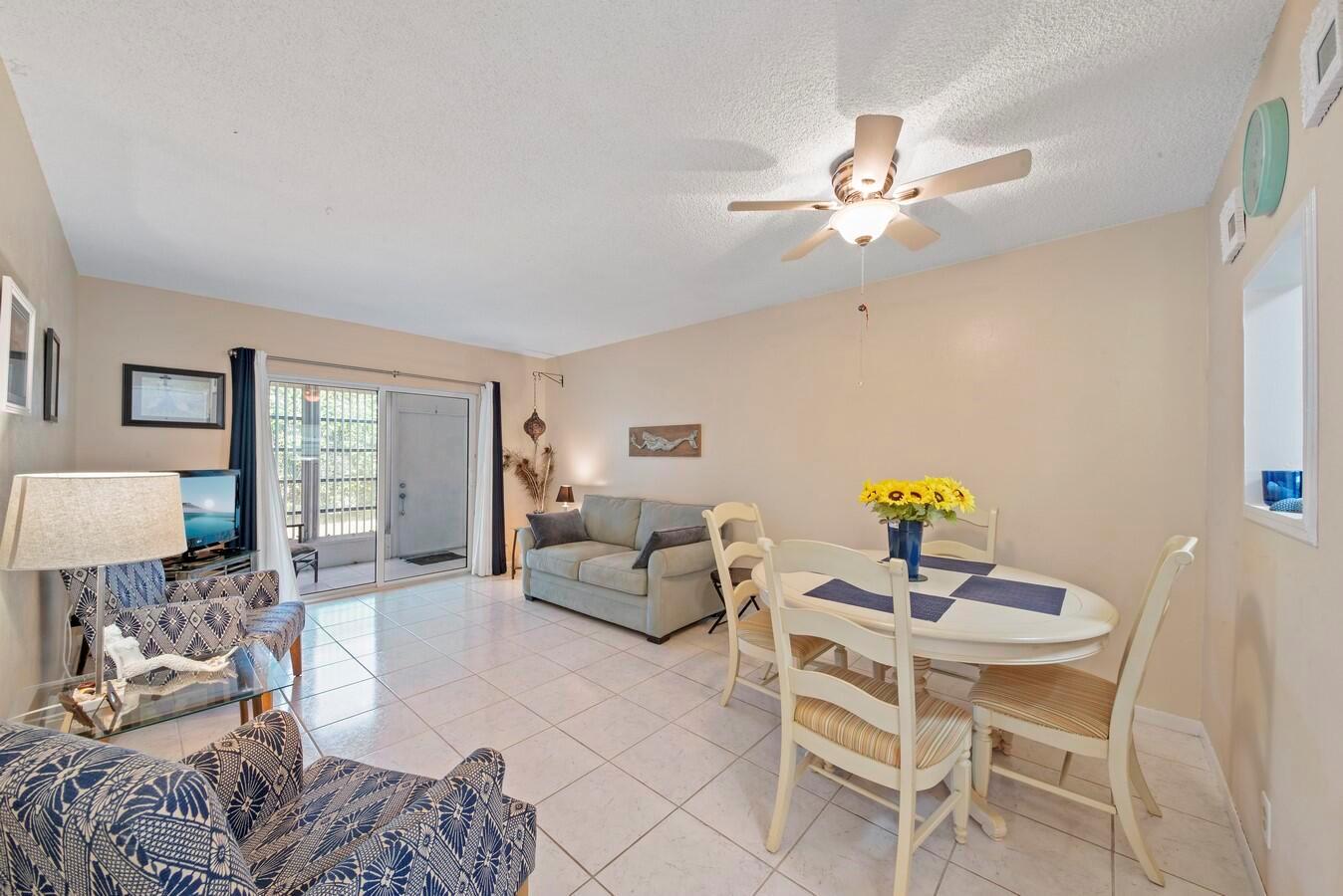 1111 Lake Terrace 105