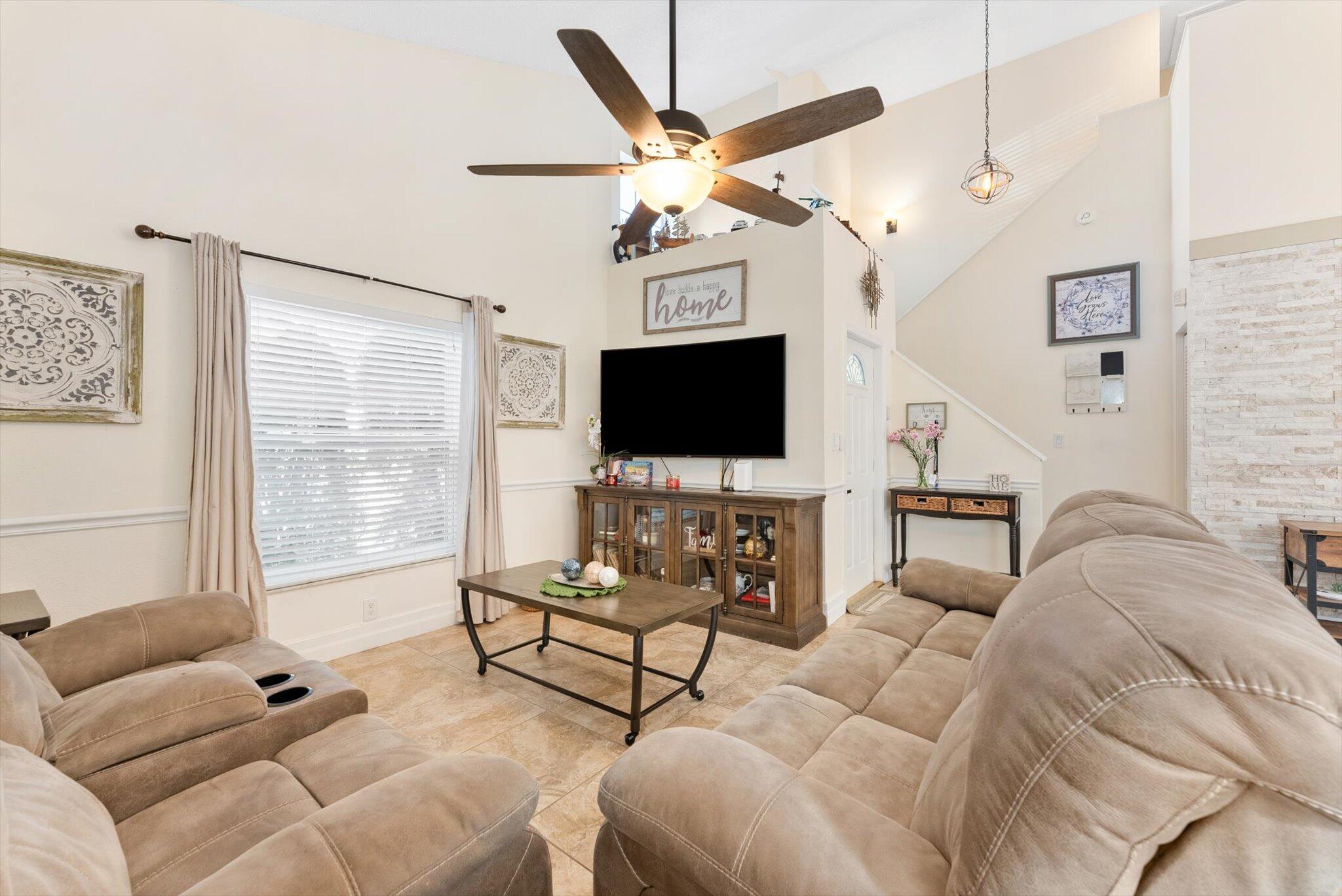 6021 NW 44 Way