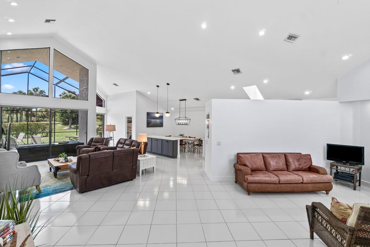 11517 Victoria Drive