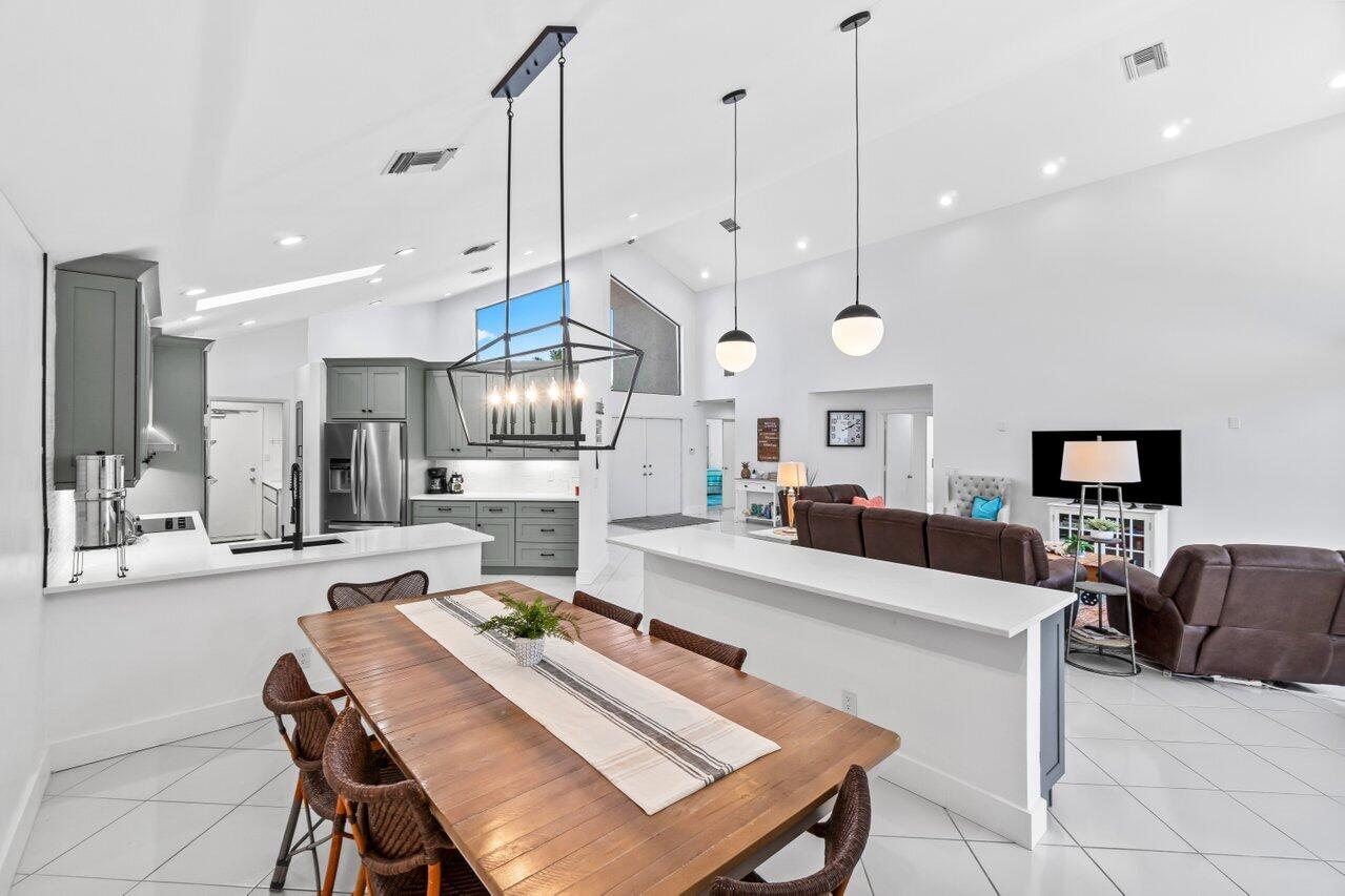11517 Victoria Drive