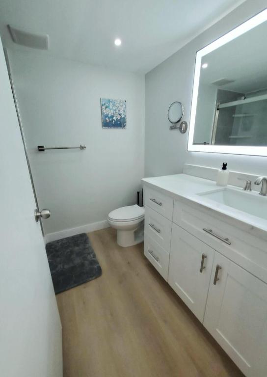 15 Royal Palm 5030 Way 5030, Boca Raton Unit: 5030