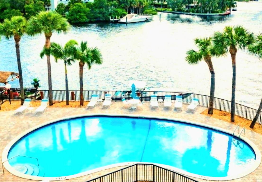 15 Royal Palm 5030 Way 5030, Boca Raton Unit: 5030