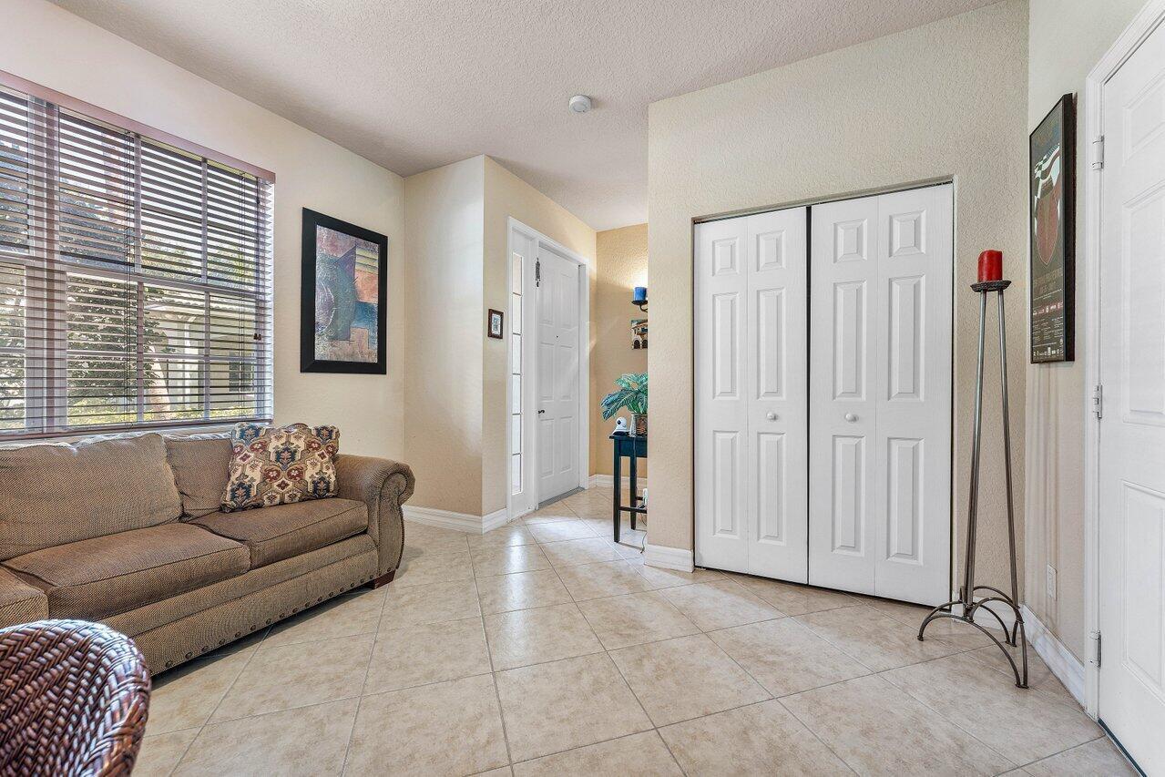 1833 NW 12th Street