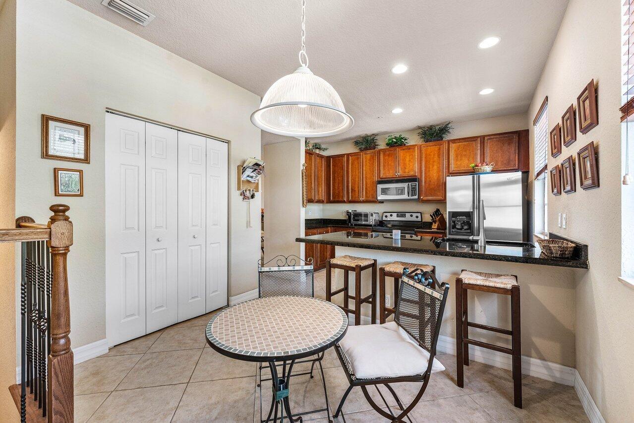 1833 NW 12th Street