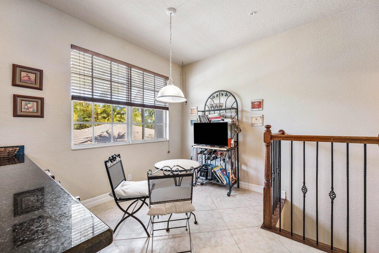 1833 NW 12th Street