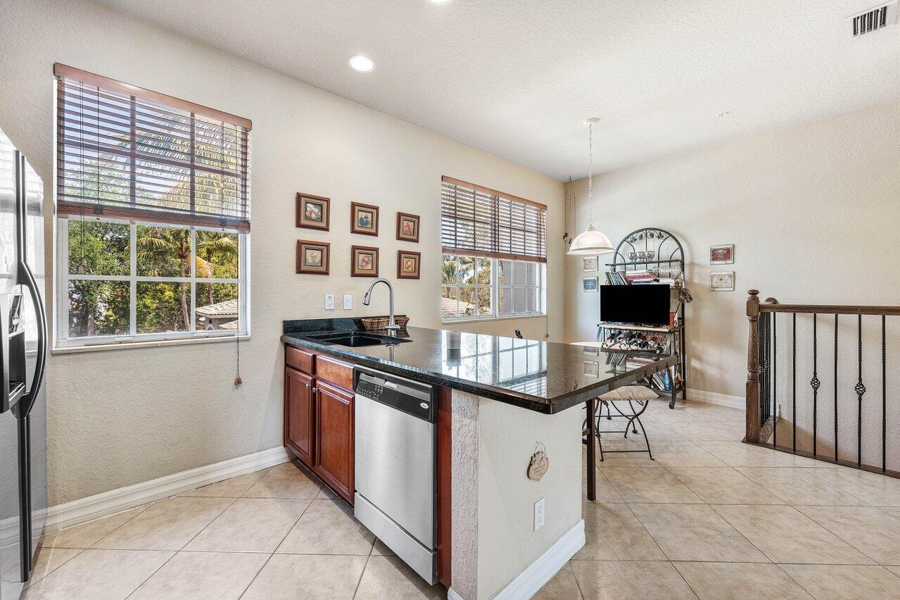 1833 NW 12th Street