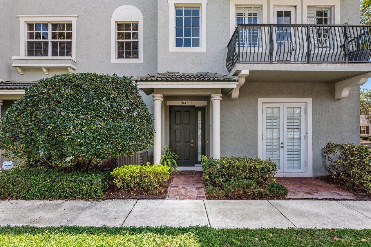 1833 NW 12th Street