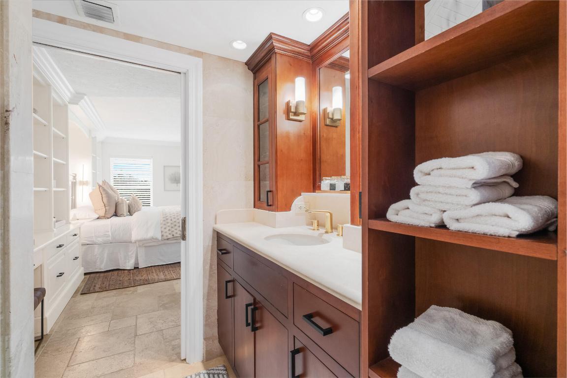 1111 S Ocean Boulevard 417