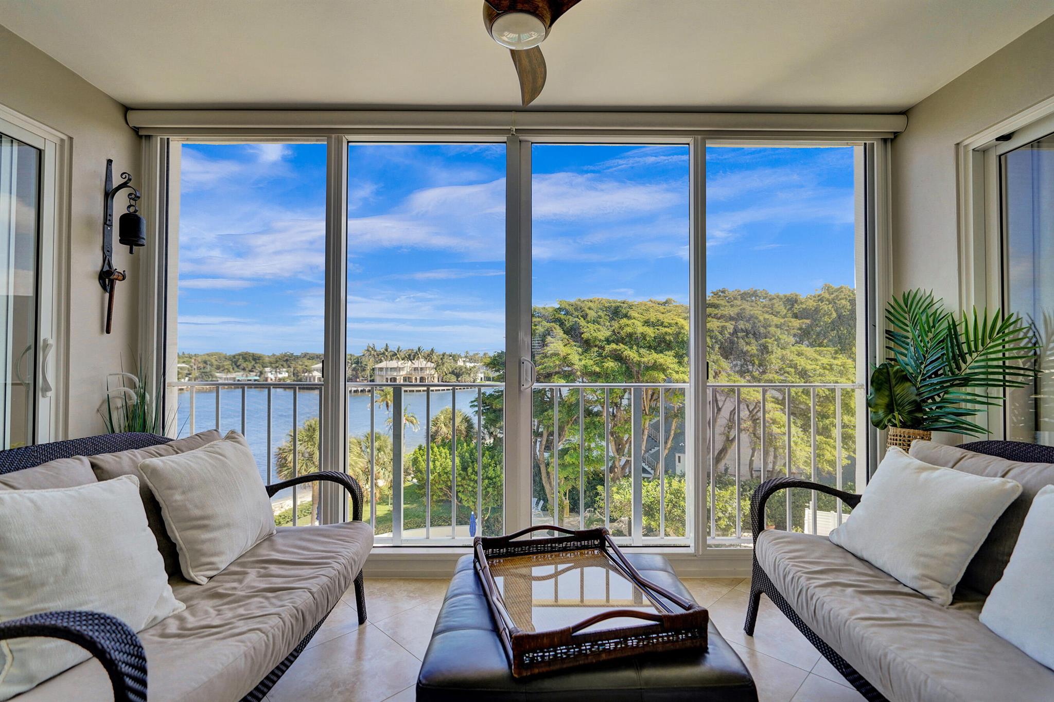 555 SE 6th Avenue 4a