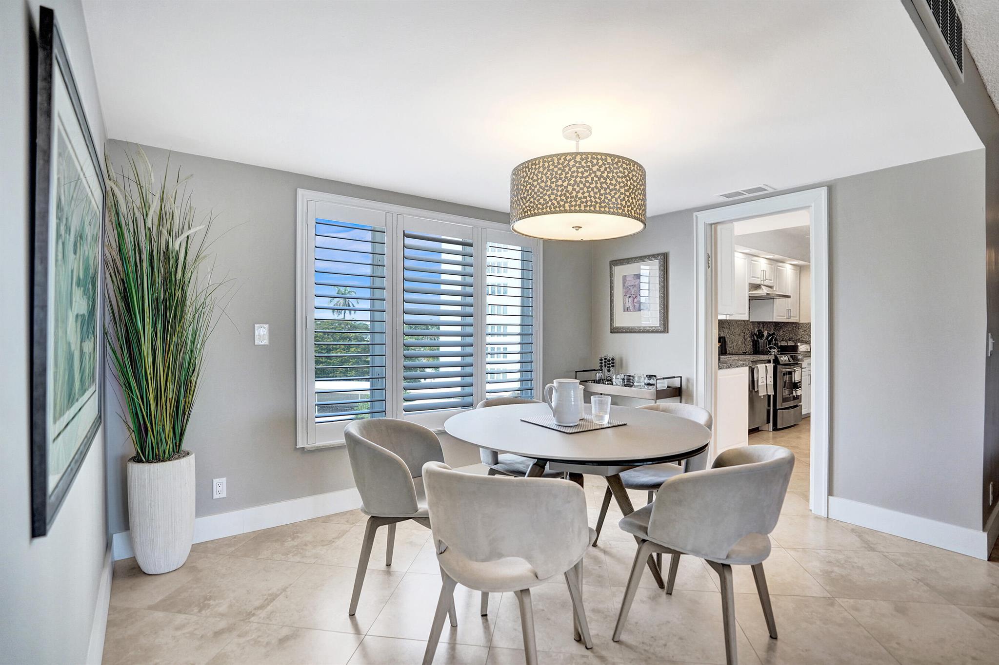 555 SE 6th Avenue 4a