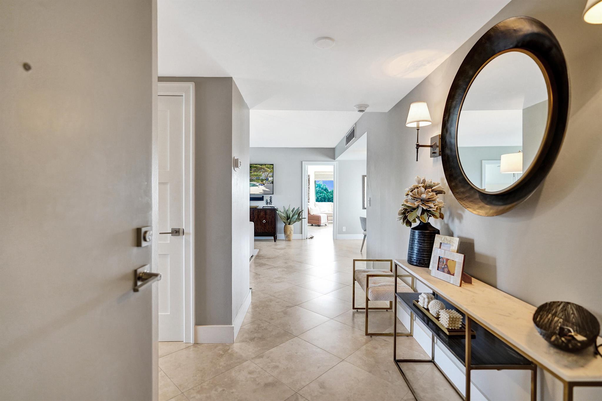 555 SE 6th Avenue 4a