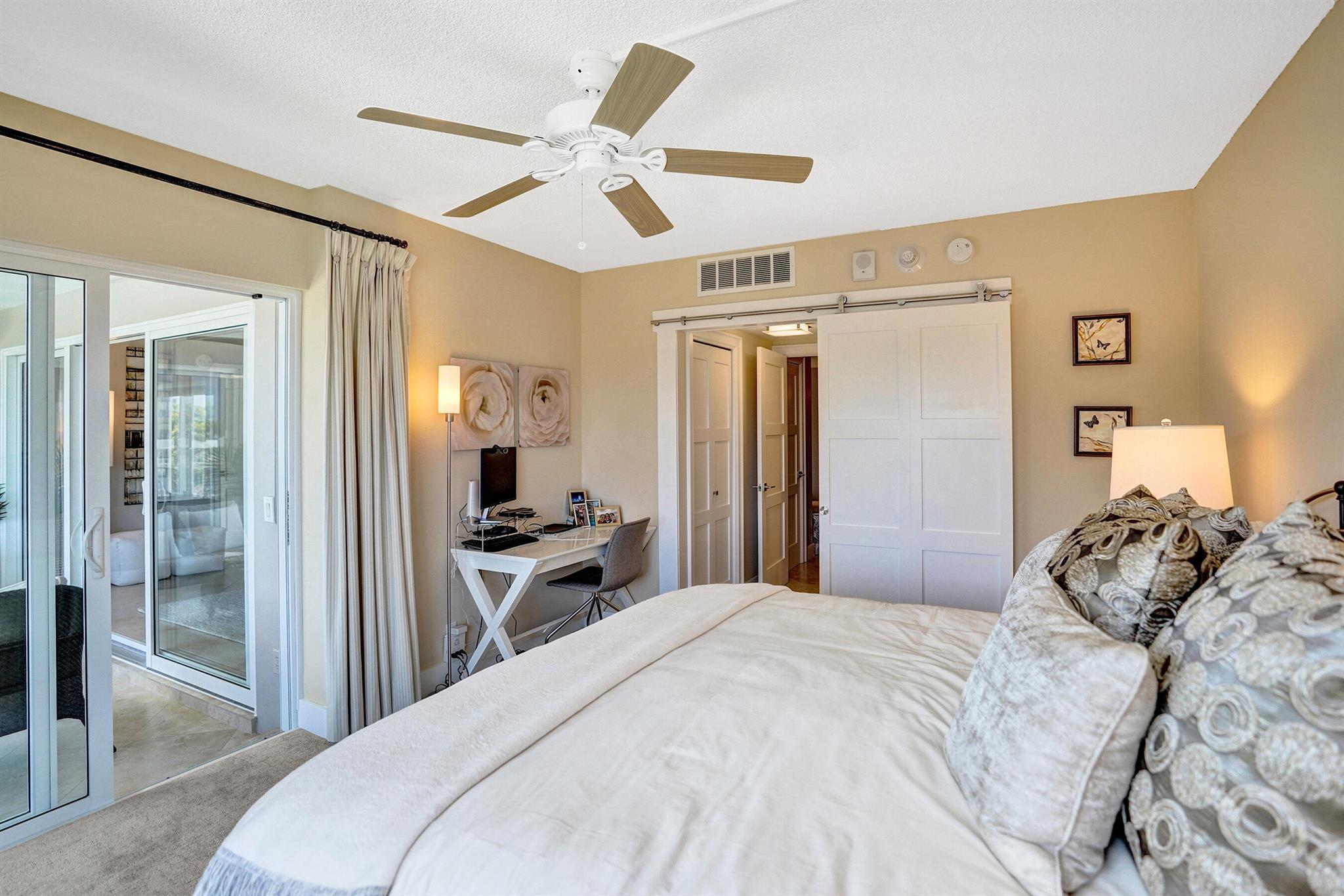 555 SE 6th Avenue 4a