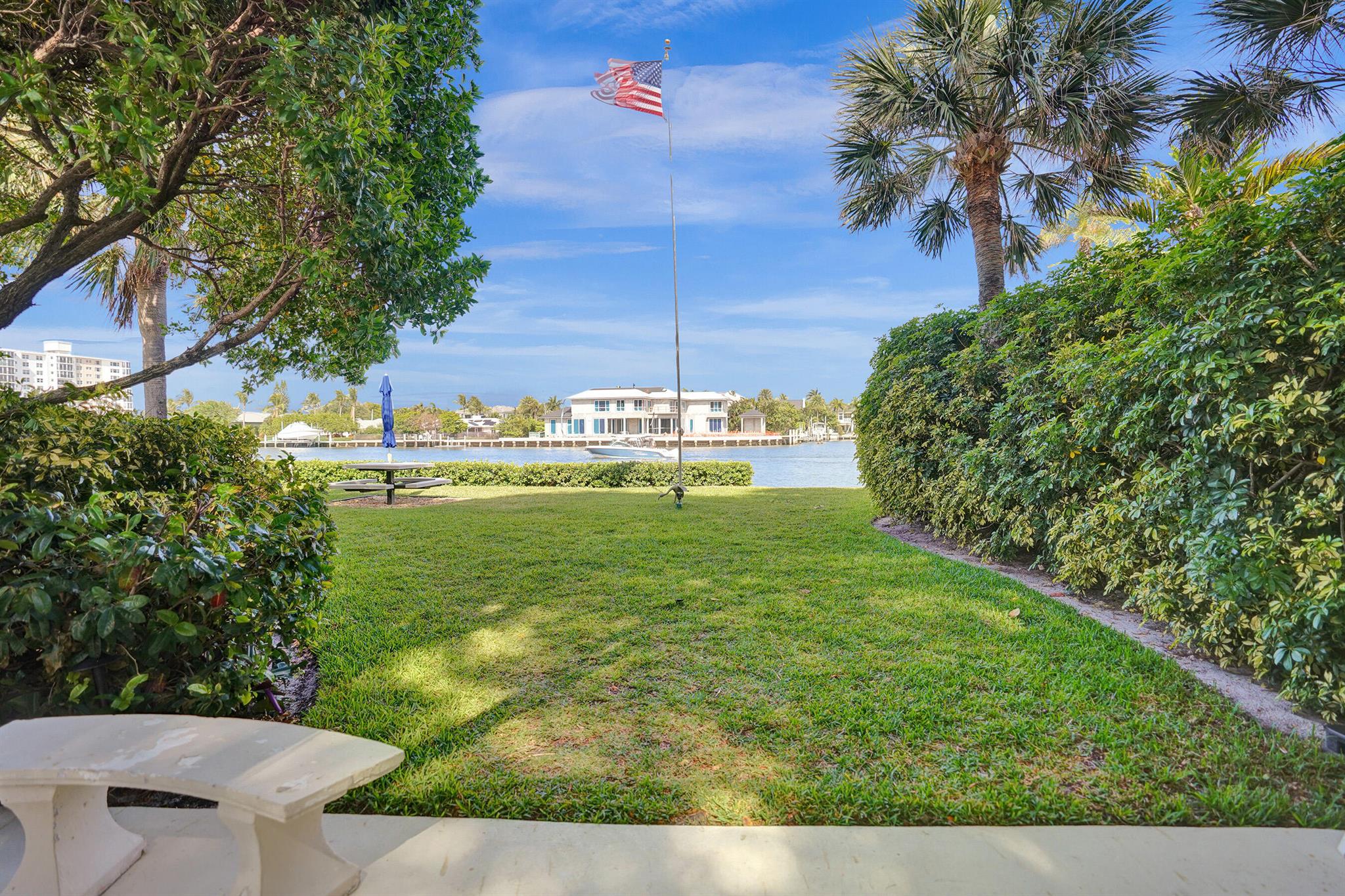 555 SE 6th Avenue 4a