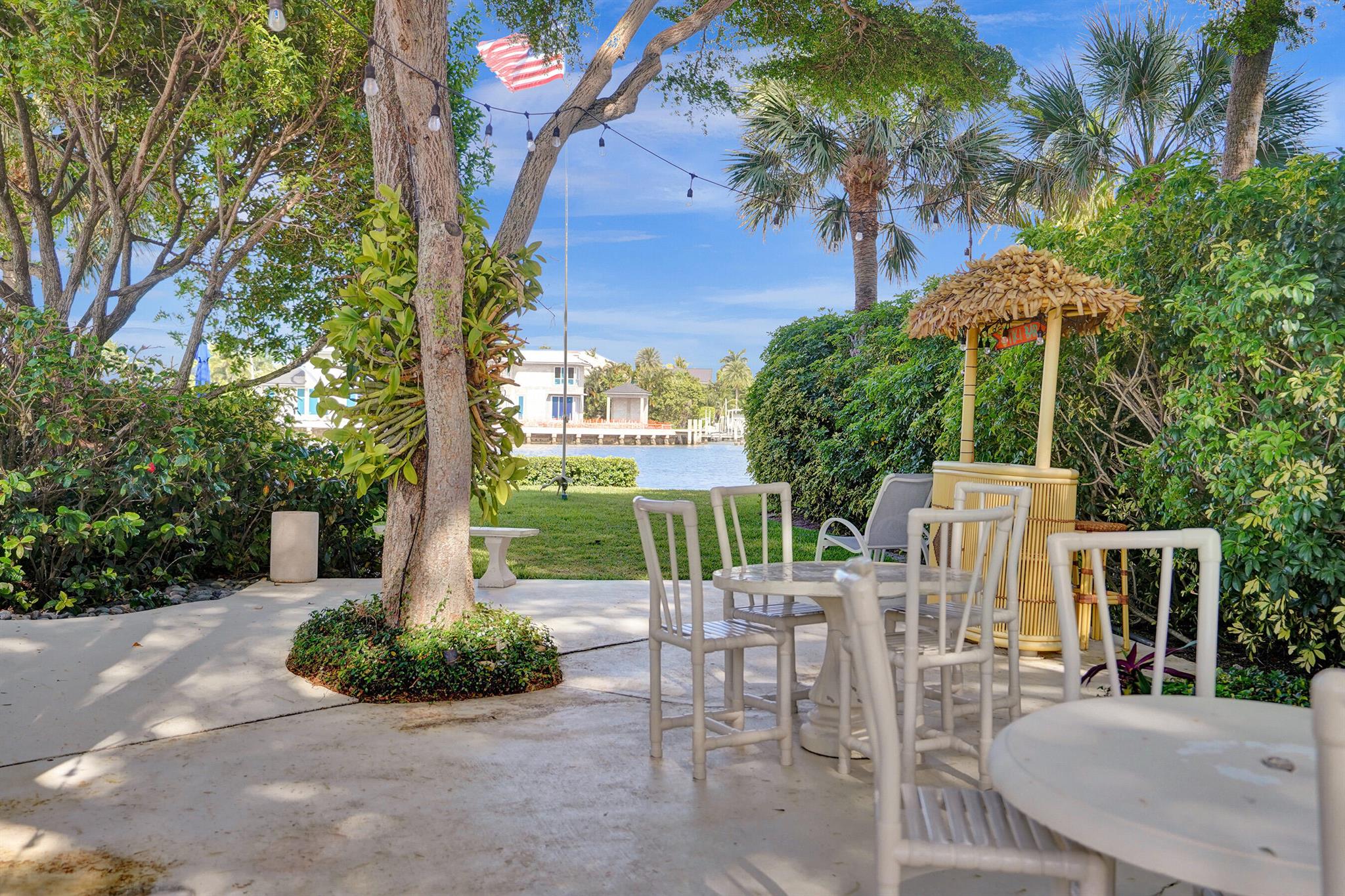 555 SE 6th Avenue 4a