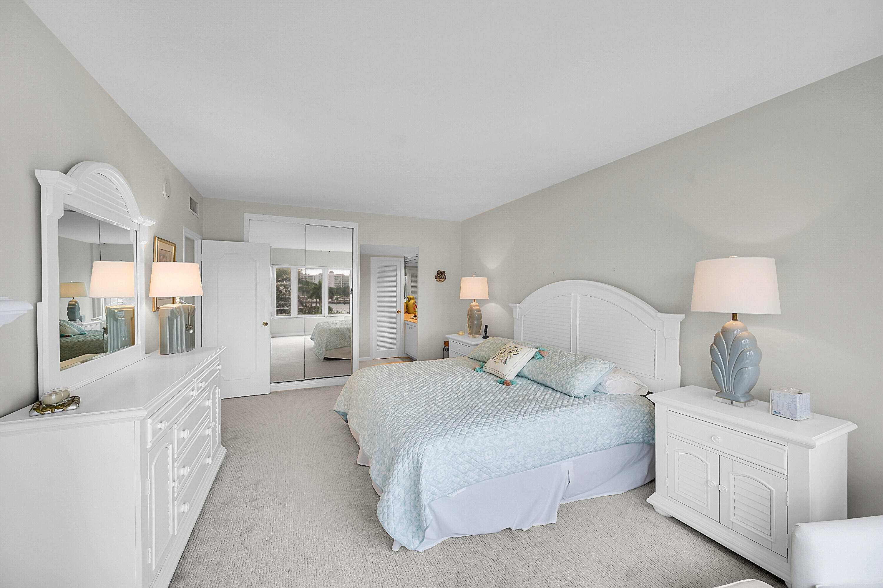 701 E Camino Real 4b