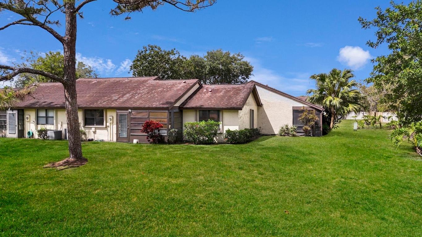 132 Manchineel Court, Royal Palm Beach