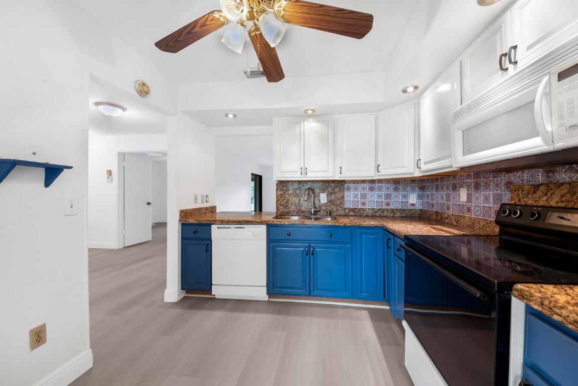 132 Manchineel Court, Royal Palm Beach