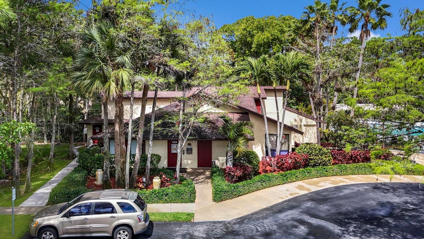 132 Manchineel Court, Royal Palm Beach