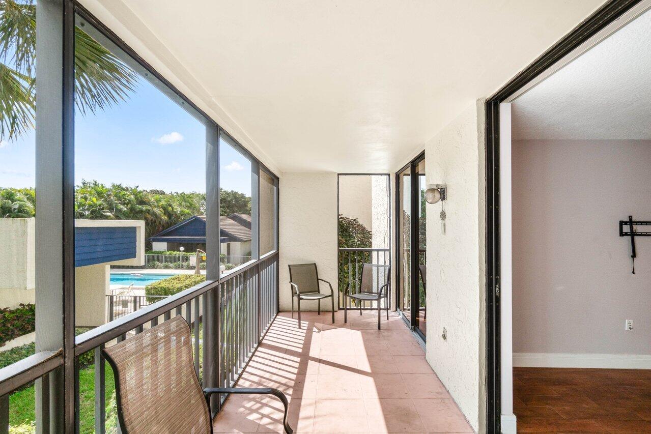 1555 S Federal Highway 204