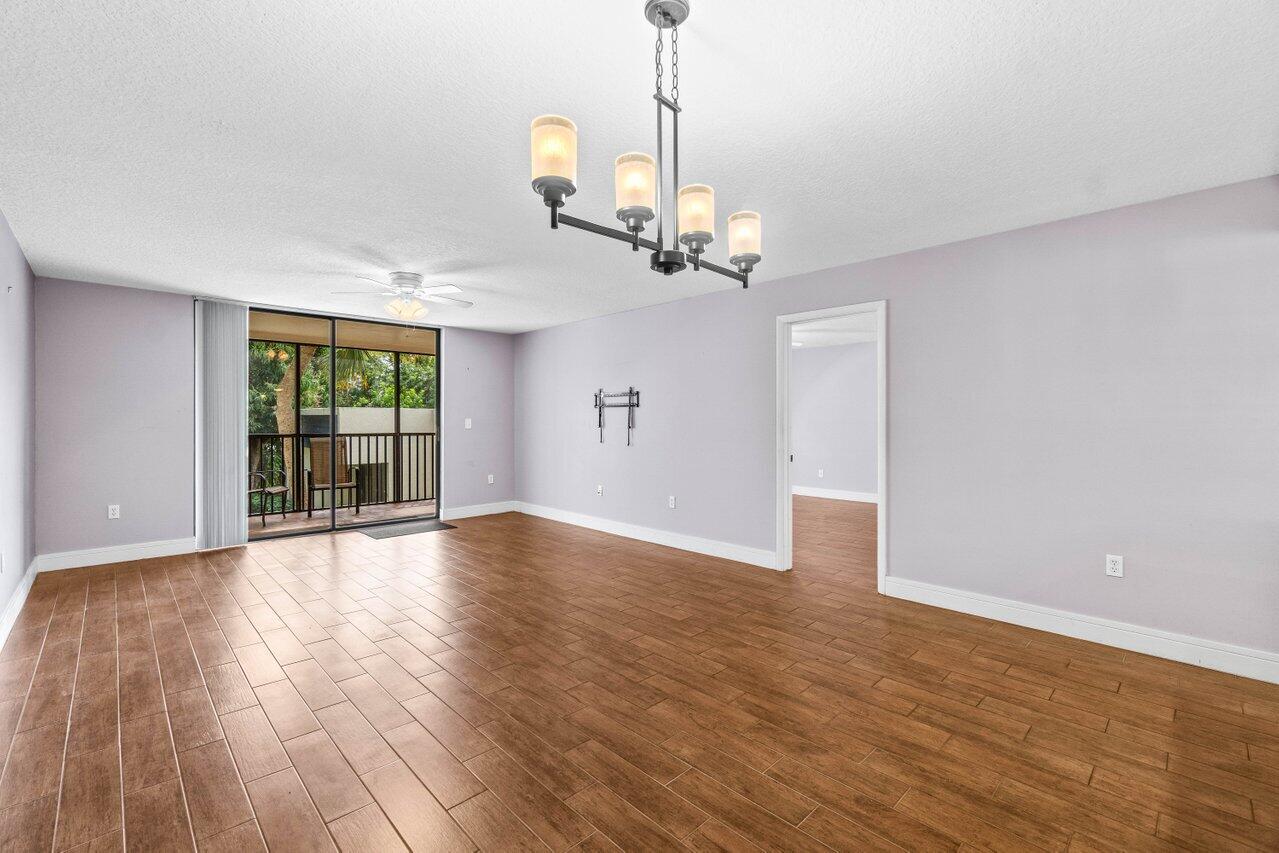 1555 S Federal Highway 204