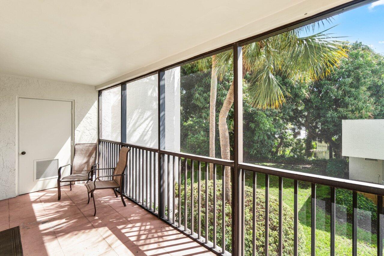 1555 S Federal Highway 204