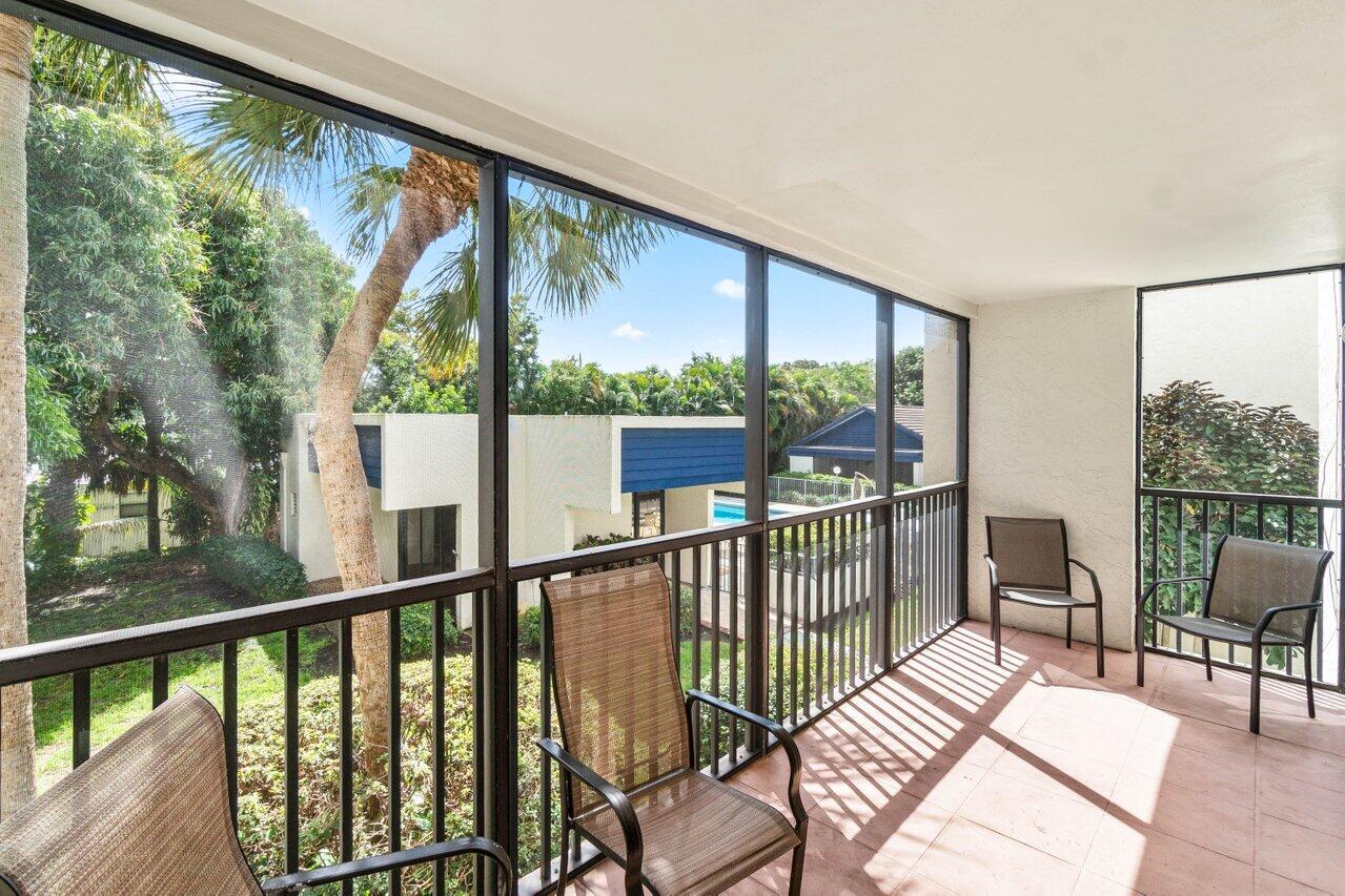 1555 S Federal Highway 204