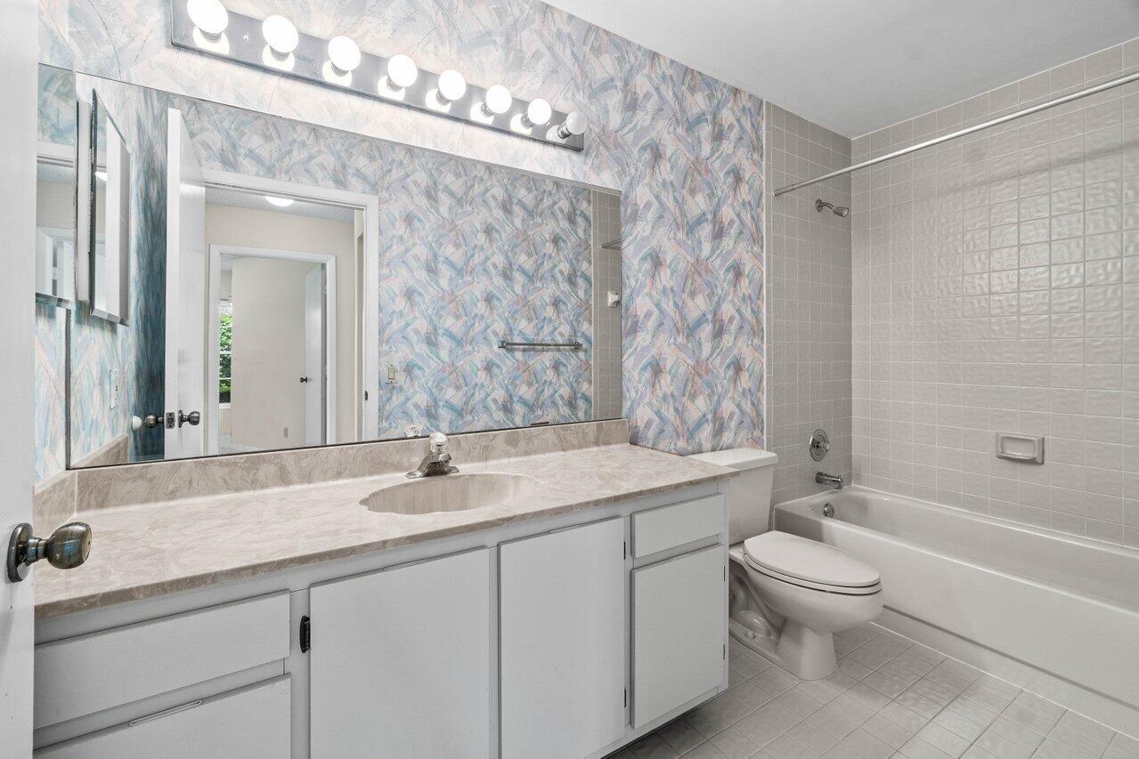 10001 Country Brook Road