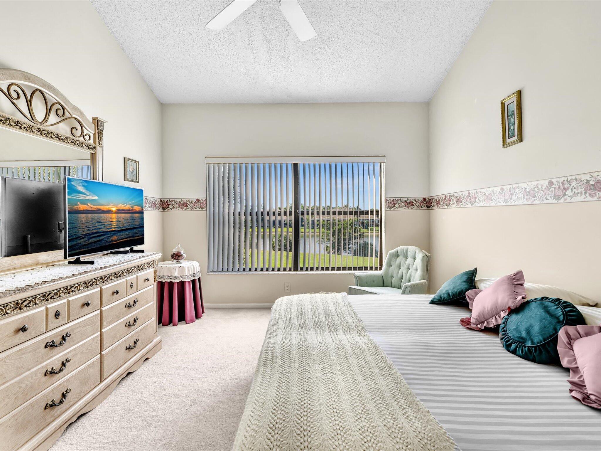 8049 Aberdeen Drive 201, Boynton Beach Unit: 201