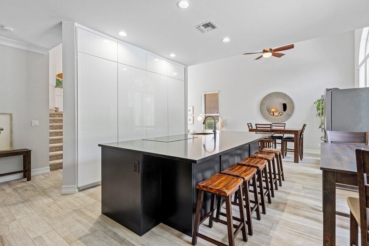 5665 Via De La Plata Circle