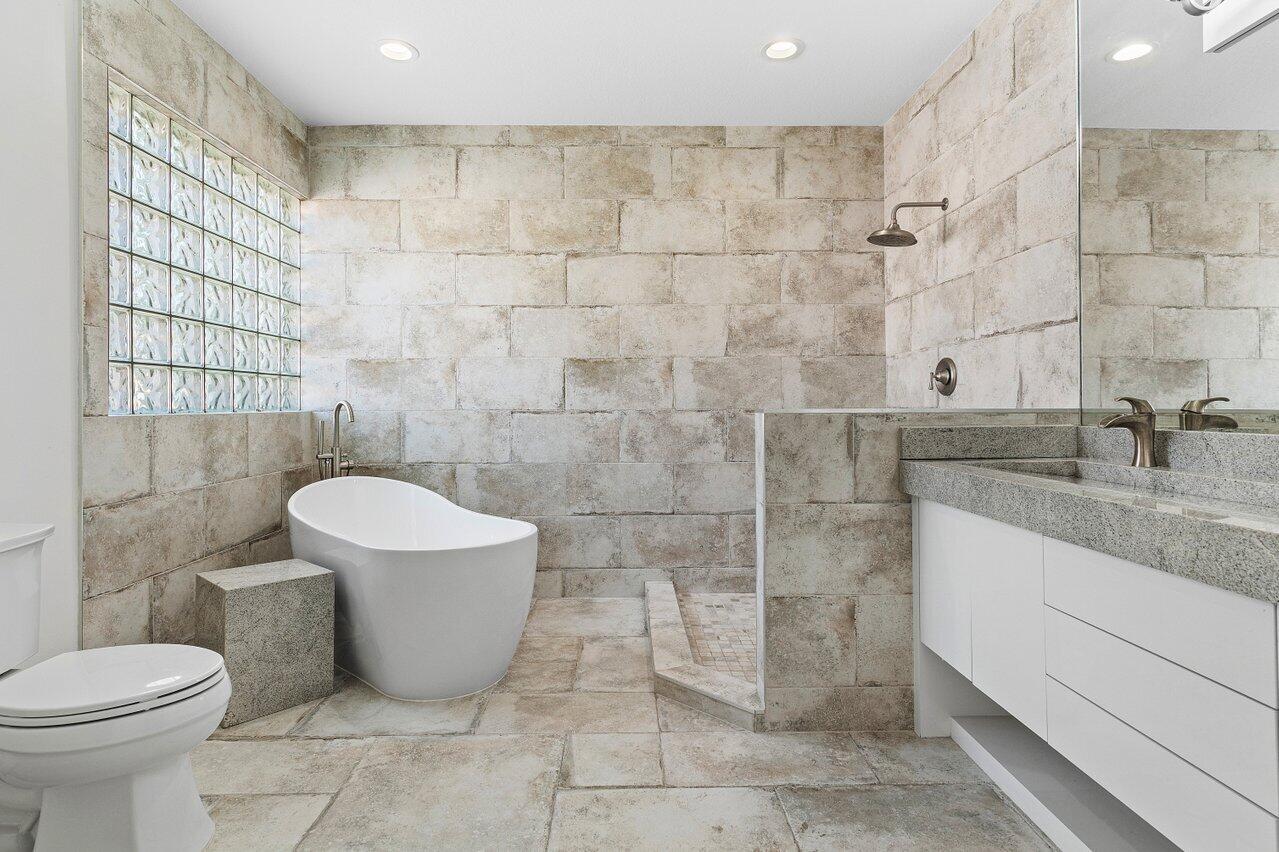 5665 Via De La Plata Circle