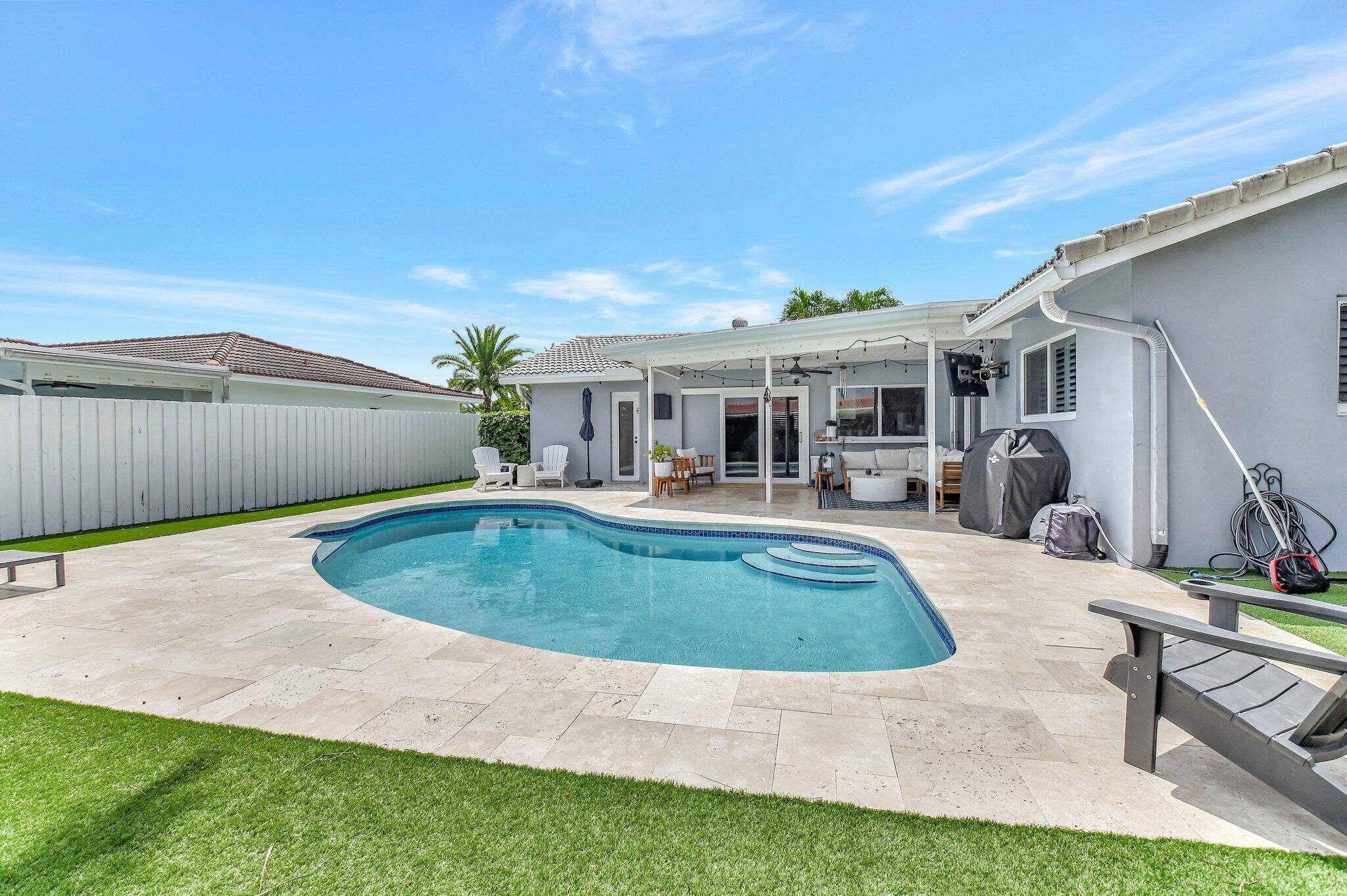 995 SW 13th Drive