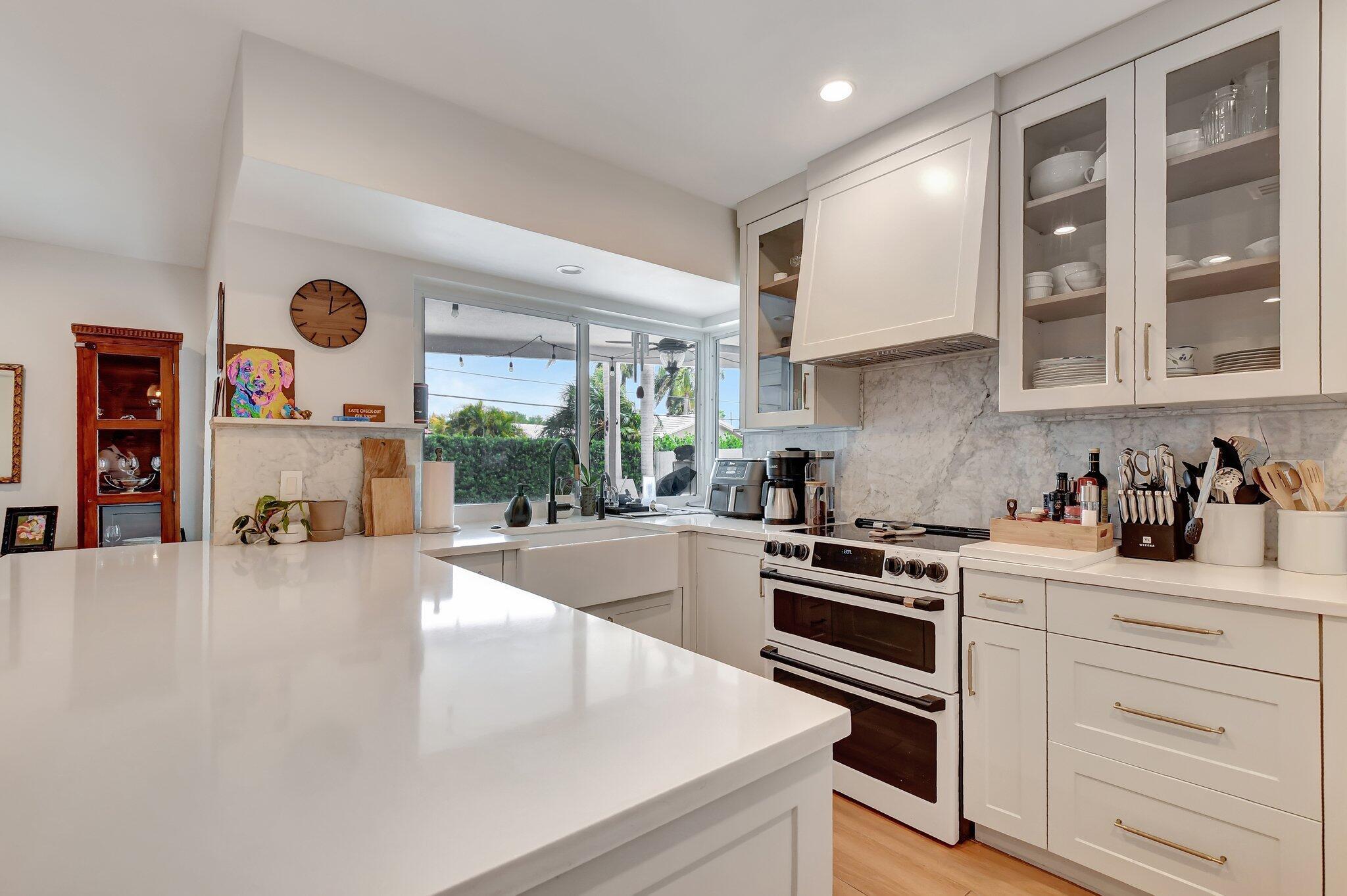 995 SW 13th Drive