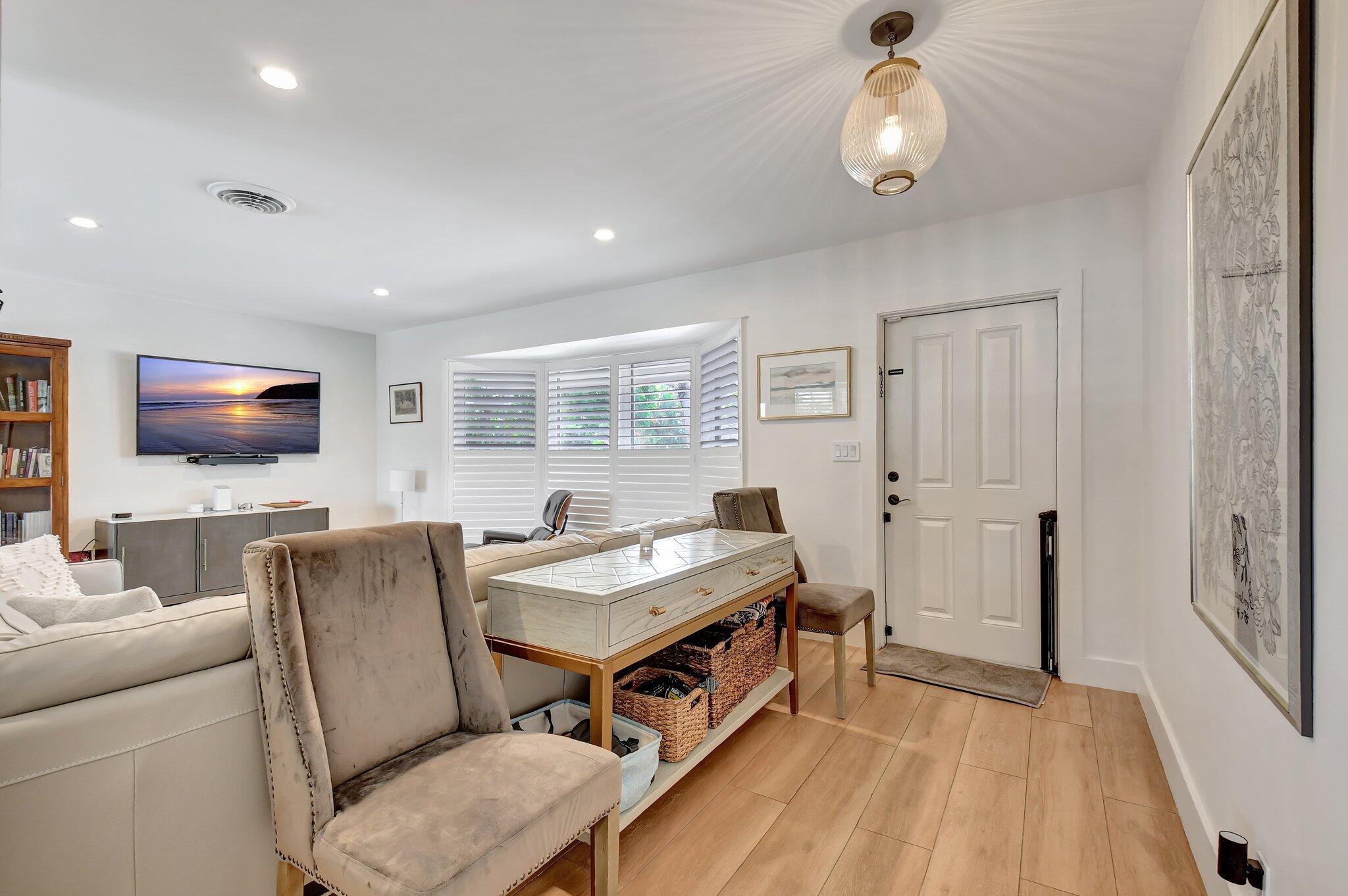 995 SW 13th Drive