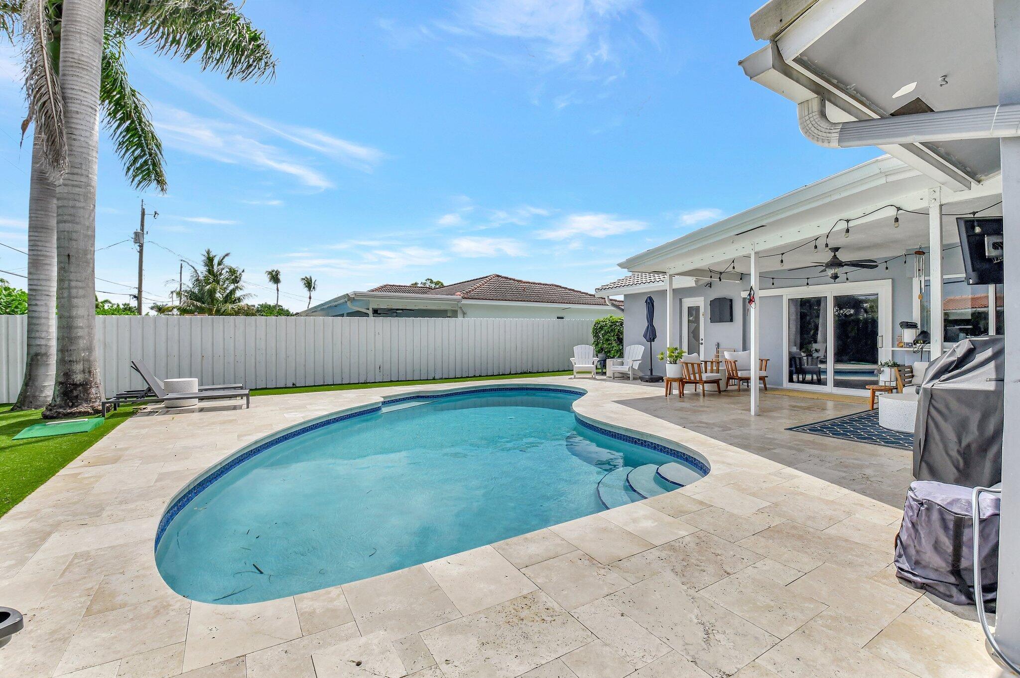 995 SW 13th Drive
