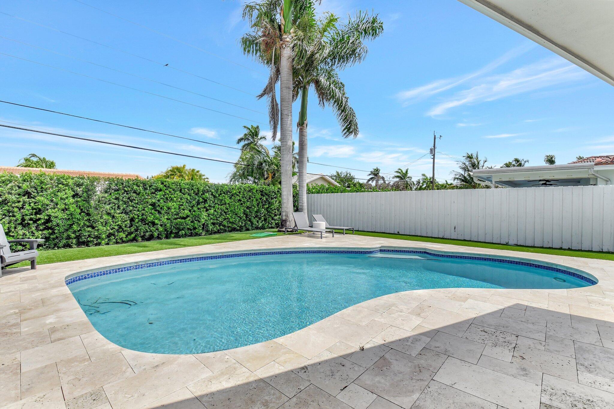 995 SW 13th Drive