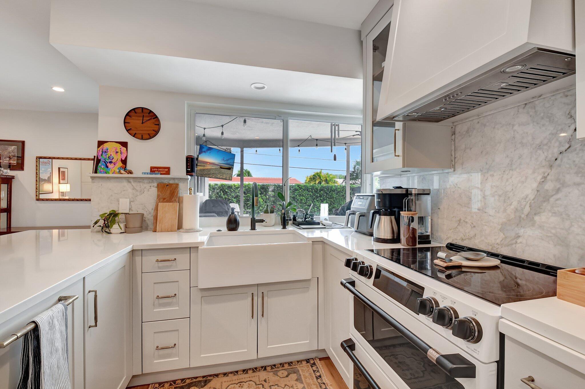 995 SW 13th Drive