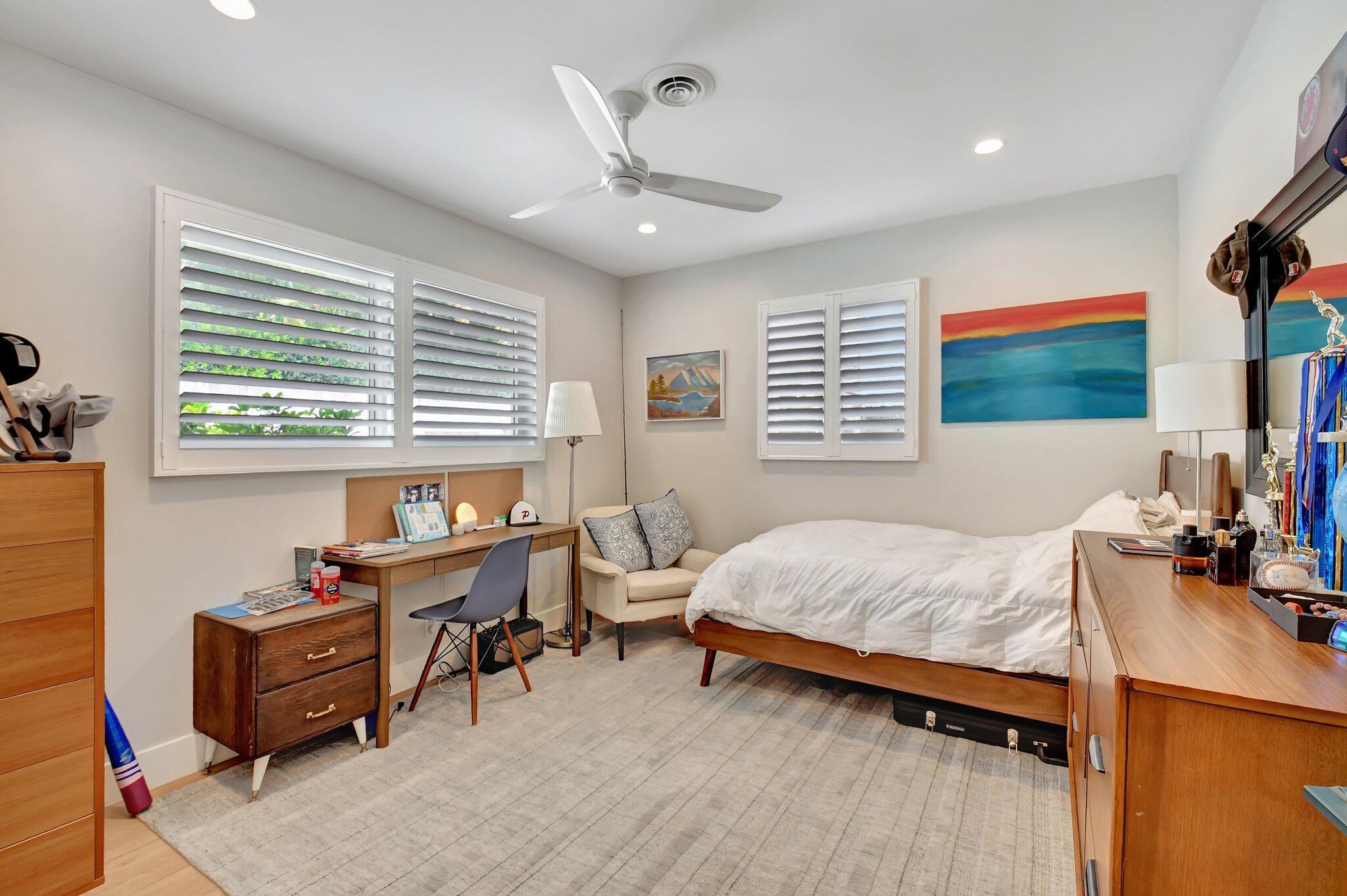 995 SW 13th Drive